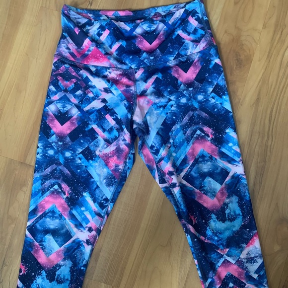 Workout Capri Leggings: Anjali - Picture 8 of 8